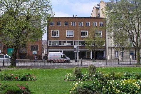 2 bedroom flat to rent, Gloucester Place, Brighton, BN1 4AA