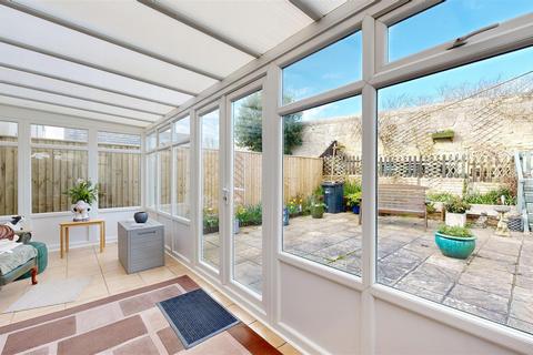 11 Fancys Close, Portland, DT5 2AJ