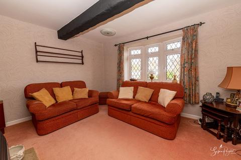2 bedroom detached bungalow for sale, Newnham Lane, Binstead