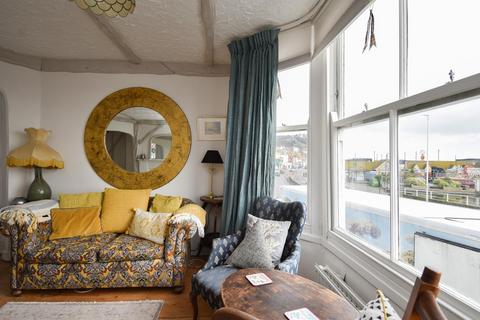 2 bedroom semi-detached house for sale, East Parade, Hastings