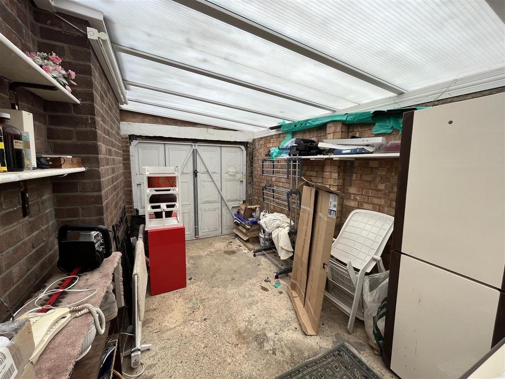 Garage.jpg