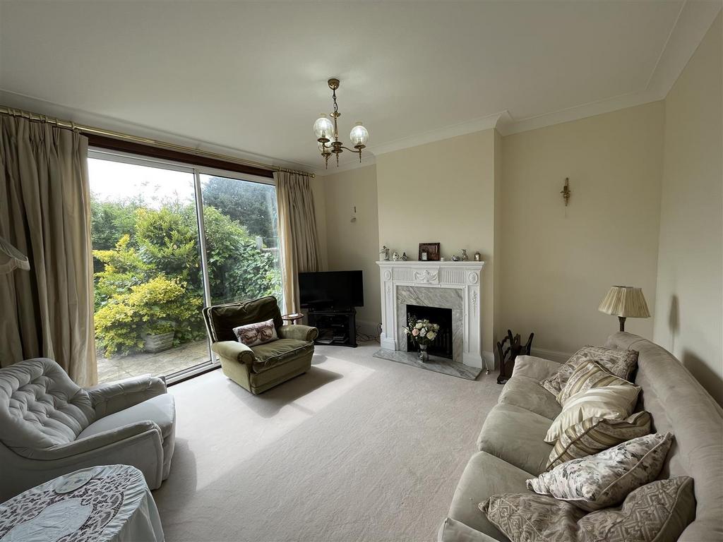 Living Room.jpg