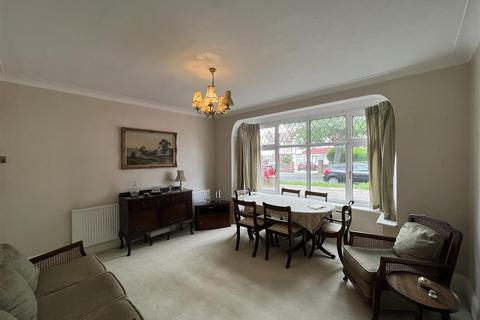 32 Nevin Drive, London, E4 7LH