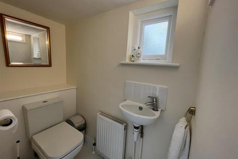 32 Nevin Drive, London, E4 7LH