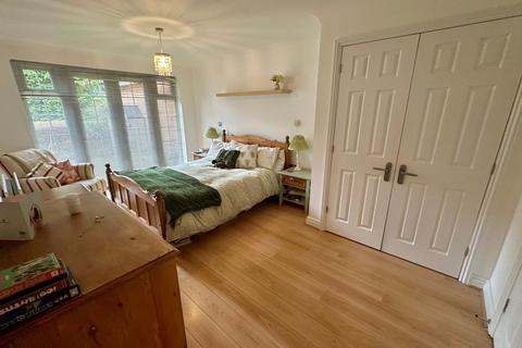 Flat 3, Bearsden Court Charters Road, Ascot, SL5 9SJ