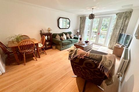 Flat 3, Bearsden Court Charters Road, Ascot, SL5 9SJ
