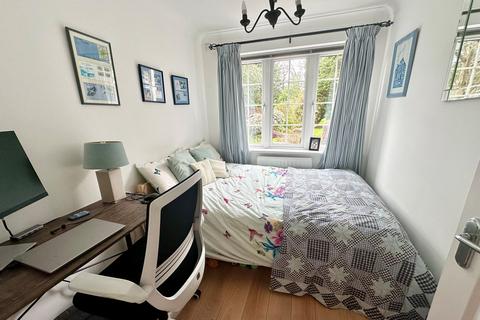 Flat 3, Bearsden Court Charters Road, Ascot, SL5 9SJ
