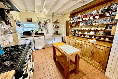 undefined, Pistyll, Pwllheli