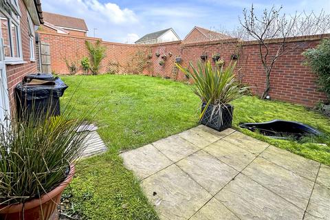 3 bedroom detached house for sale, Hinchliff Drive, Littlehampton BN17