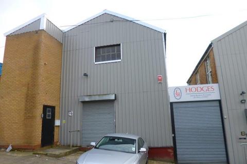 Industrial unit to rent, Cranborne Industrial Estate, Herts EN6