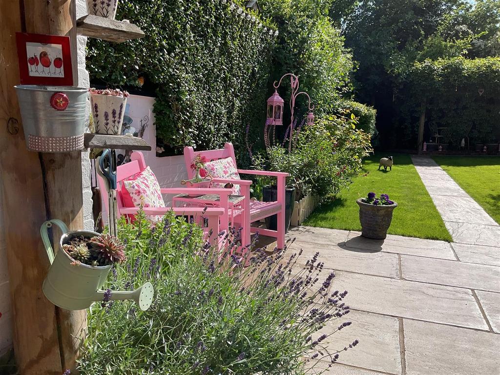 Rear garden 1.jpg