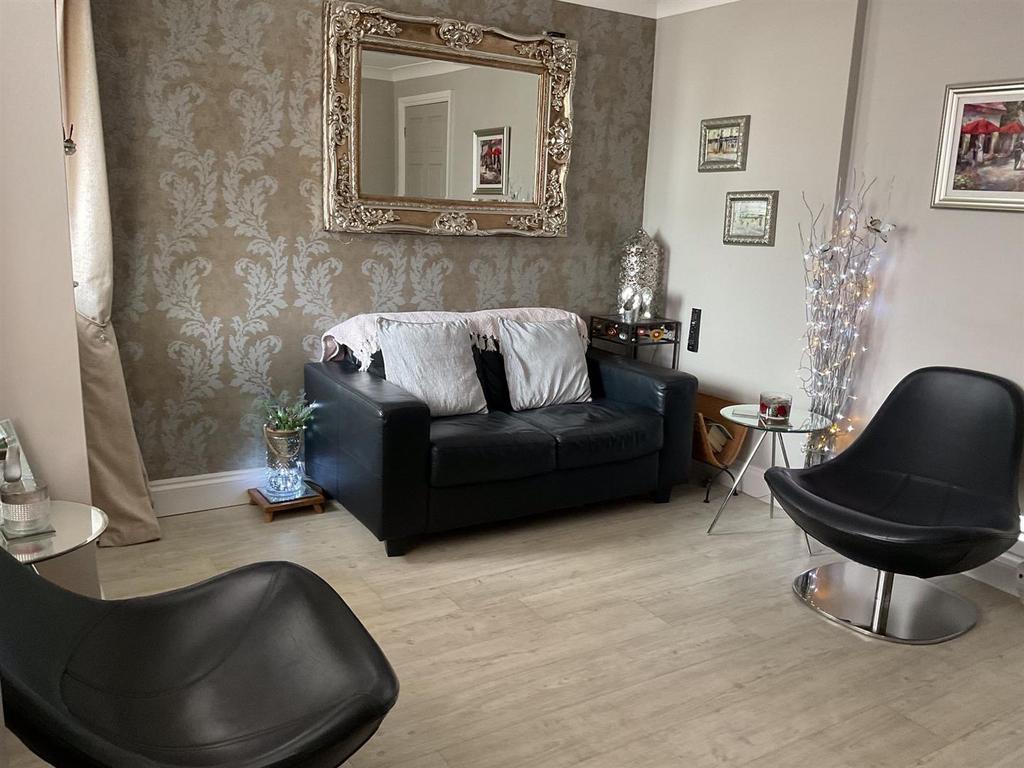Front room.jpg