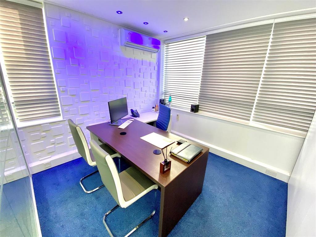 Office 1.jpg