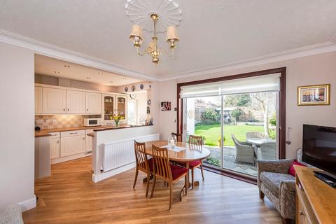 1 Blackthorn Grove, Bexleyheath, DA7 4EJ