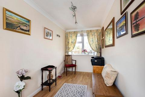 1 Blackthorn Grove, Bexleyheath, DA7 4EJ