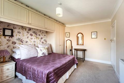 1 Blackthorn Grove, Bexleyheath, DA7 4EJ