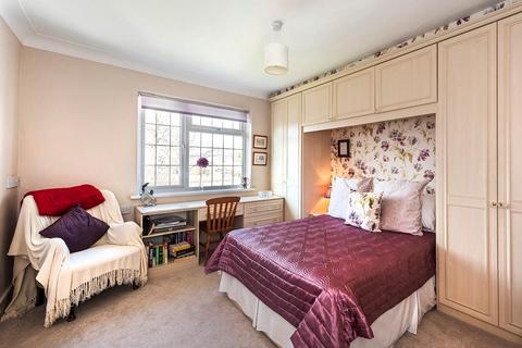 1 Blackthorn Grove, Bexleyheath, DA7 4EJ