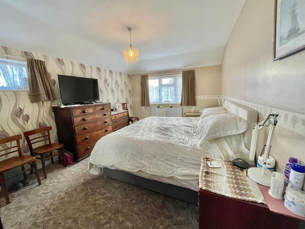 Bedroom 2.jpg