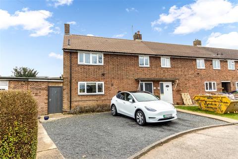 3 bedroom end of terrace house for sale, Churchill Crescent, Herts AL9