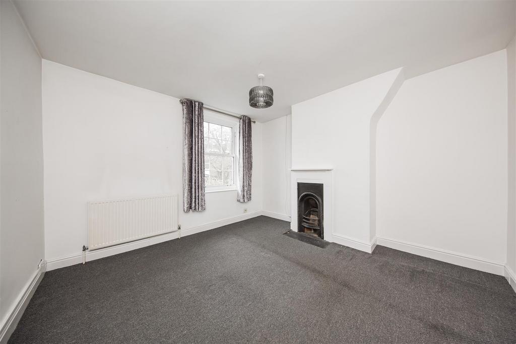 Front Bedroom.jpg