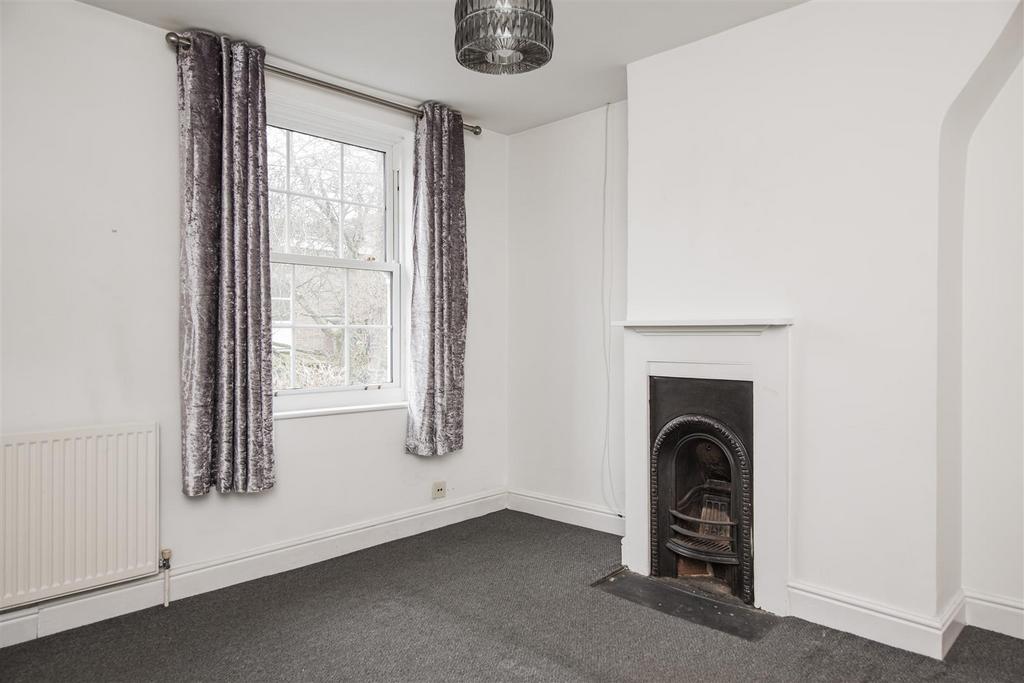 Front Bedroom.jpg