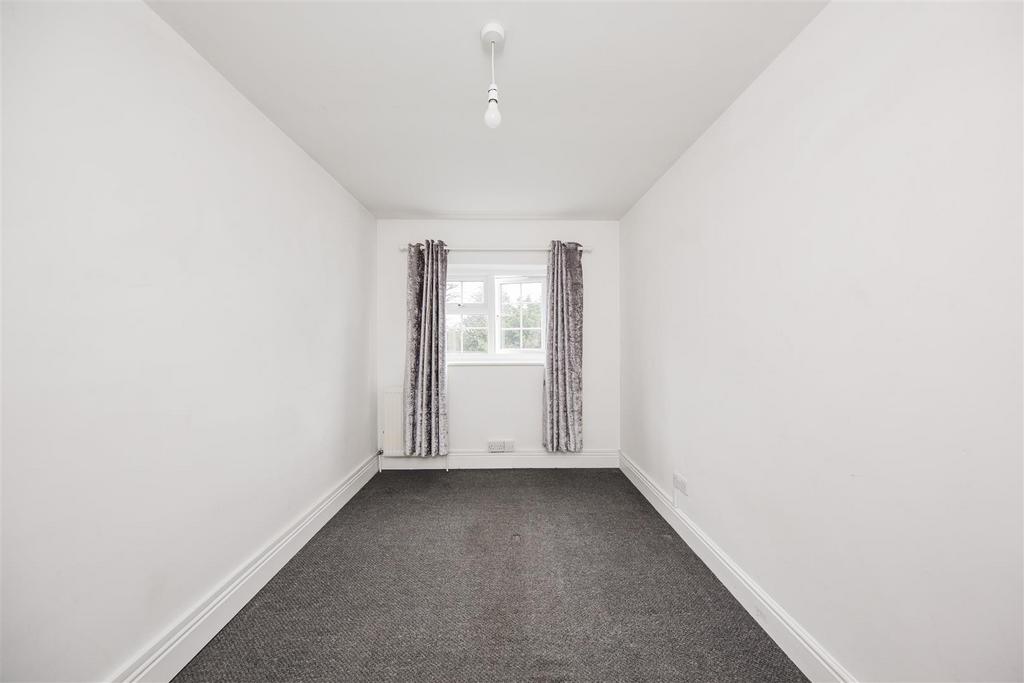 Rear Bedroom .jpg