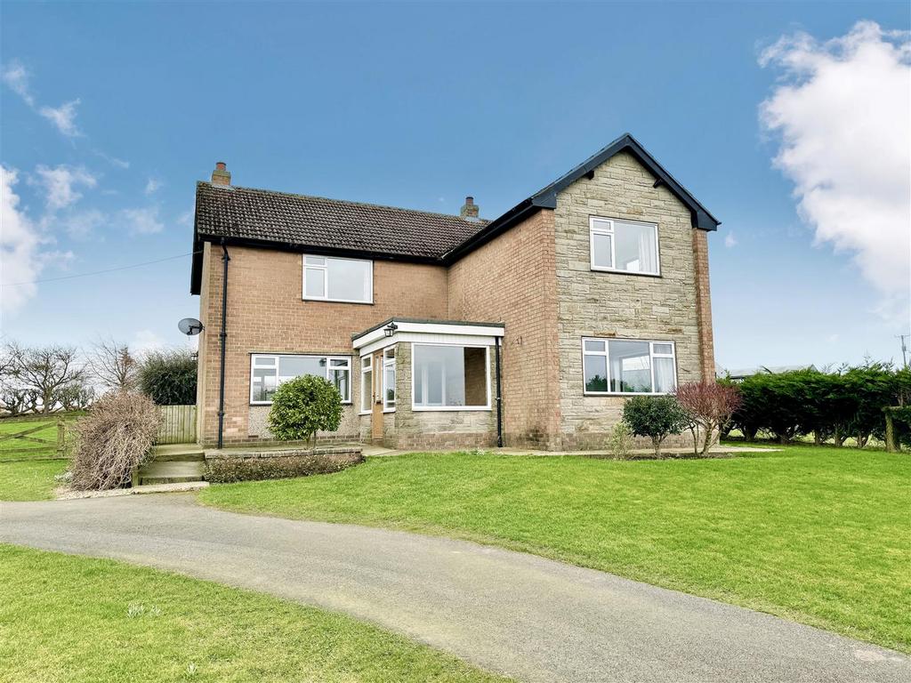 Redworth, Newton Aycliffe 4 bed detached house to rent £1,250 pcm (£
