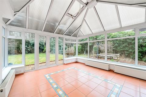 3 bedroom detached bungalow for sale - Waterer Gardens, Burgh Heath