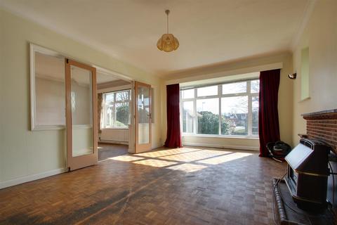 12 Warnham Road, Goring By Sea, Worthing, BN12 4LL