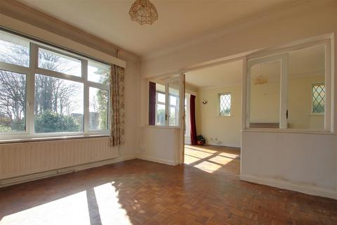 12 Warnham Road, Goring By Sea, Worthing, BN12 4LL