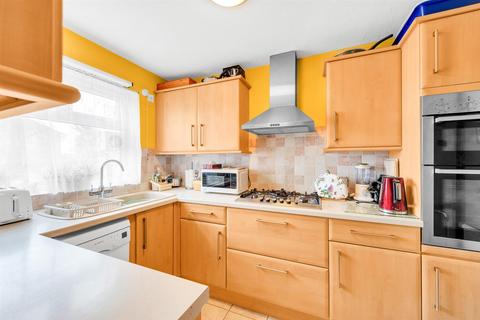 15 Powster Road, Bromley, BR1 5HE