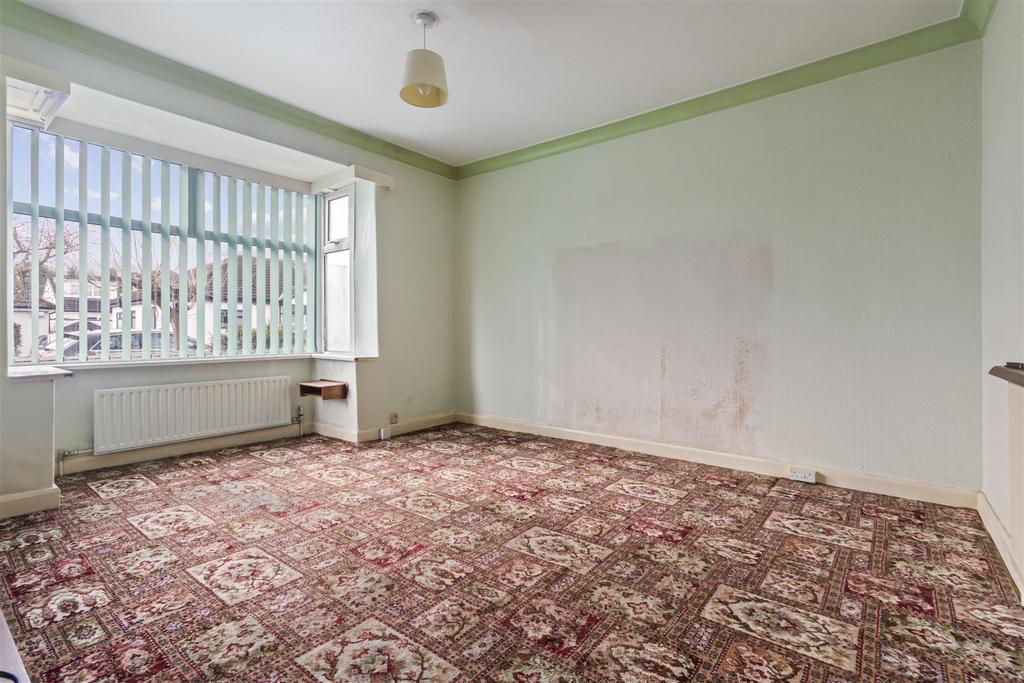 Hawkstone Avenue, Leeds LS20 2 bed semidetached bungalow £219,950