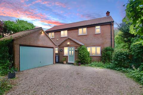 4 bedroom detached house for sale, High Street, Brant Broughton, Lincoln