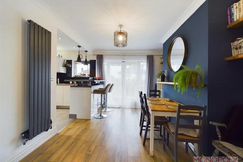 202 Chester Road, Wrexham, LL12 8DT