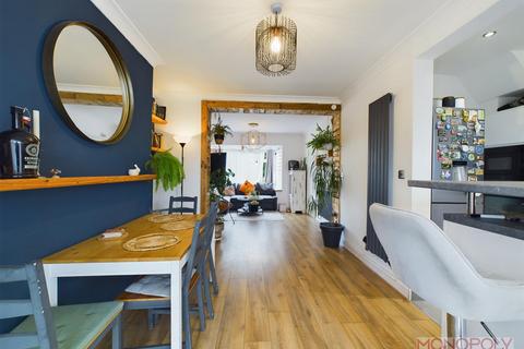 202 Chester Road, Wrexham, LL12 8DT