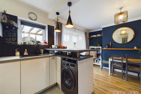 202 Chester Road, Wrexham, LL12 8DT