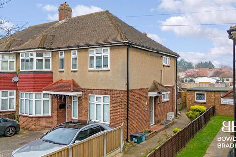 27 Walden Way, Ilford, IG6 3BJ