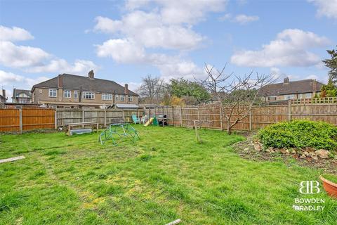 27 Walden Way, Ilford, IG6 3BJ