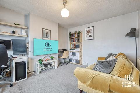 27 Walden Way, Ilford, IG6 3BJ