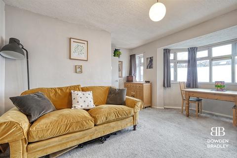27 Walden Way, Ilford, IG6 3BJ