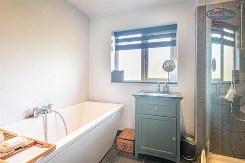 74d Carr Road, Deepcar, Sheffield, S36 2NR