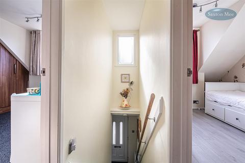 74d Carr Road, Deepcar, Sheffield, S36 2NR