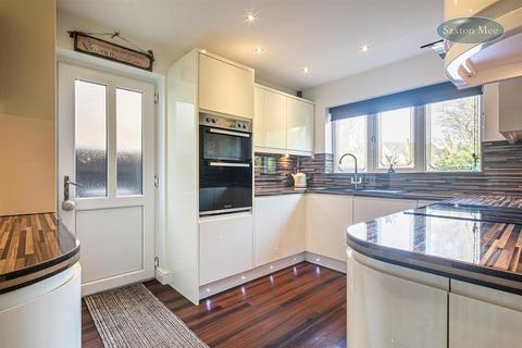74d Carr Road, Deepcar, Sheffield, S36 2NR