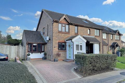 3 bedroom end of terrace house for sale, Yewtree Grove, Ipswich IP5