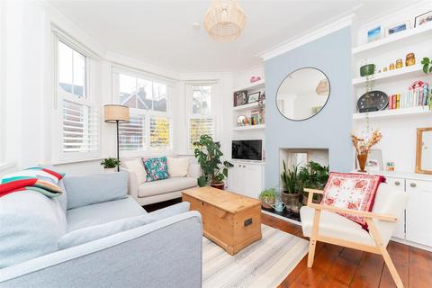 74 Murray Road, London, W5 4XS