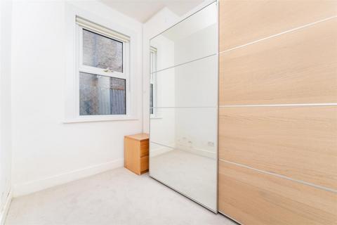 74 Murray Road, London, W5 4XS