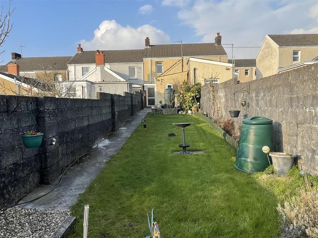 High Street, Tumble, Llanelli 2 bed terraced house for sale £124,000
