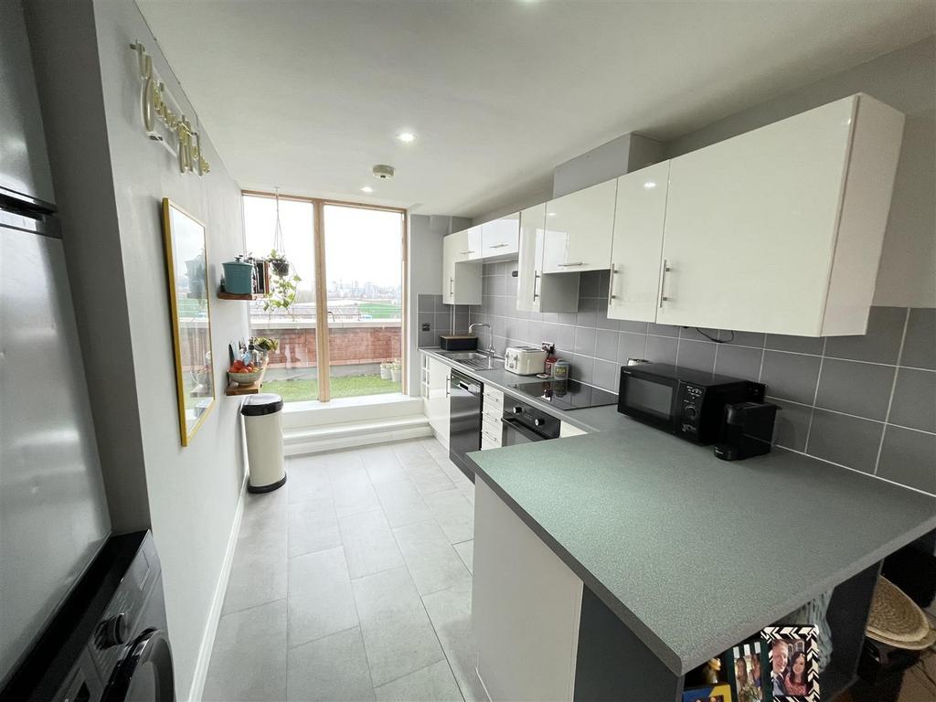 Living Room/Kitchen