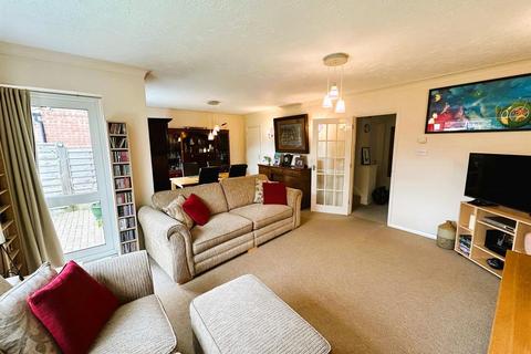 18 Buckingham Close, Petts Wood, Orpington, BR5 1SA