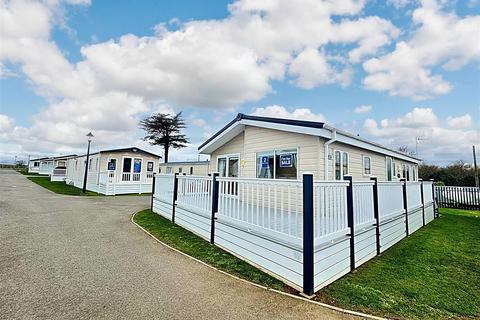2 bedroom park home for sale, St. Osyth, Clacton-On-Sea